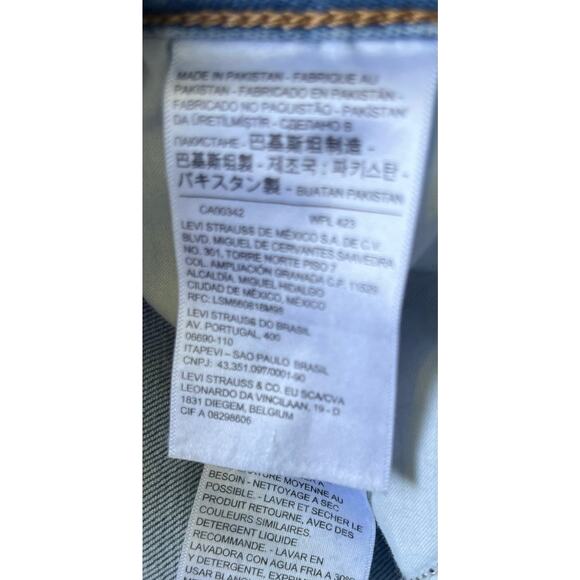 Levi’s Wedgie Fit Jeans Women's 28 Light Wash High-Rise Distressed Vintage - Picture 6 of 11